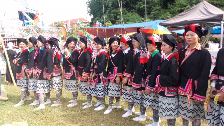 Phát héng nhnang khzun ziêm zủng úi tủng, tzấu chàn tây hẩu đòi