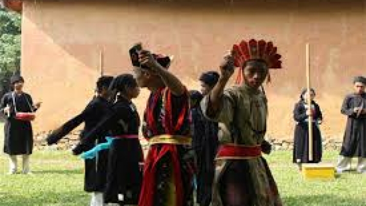 Lầy tzình tháng ca, páo dung thứ 6 hoi 31/7/2015