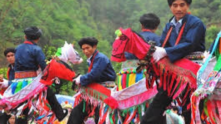 Lầy tzình páo dung chủ nhật hoi 25.12.2016