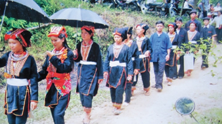 Lầy tzình páo dung Chủ nhật hoi 18/6/2017