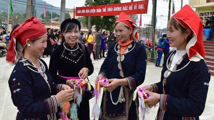 Lầy tzình phát sinh ìu miền vả thứ 7 hoi 2/12/2017