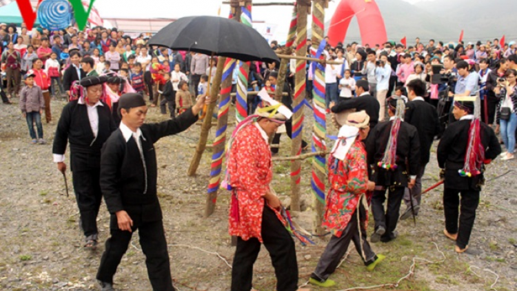 Lầy tzình páo dung chủ nhât hoi 24/6/2018