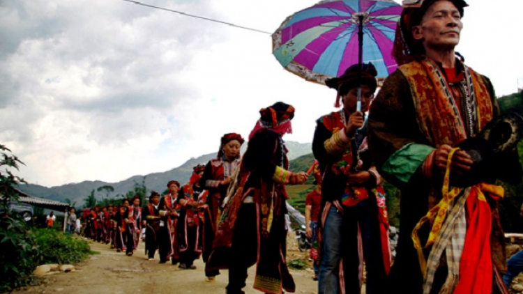 Lầy tzình páo dung chủ nhật hoi 3/3/2019