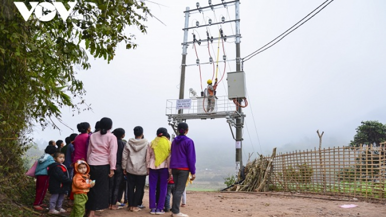 Lầy tzình phát sinh ìu miền vả thứ 4 hnoi 24/2/2021