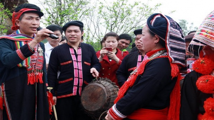 Lầy tzình khzáng ca páo dung chủ nhật hoi 28/11/2021