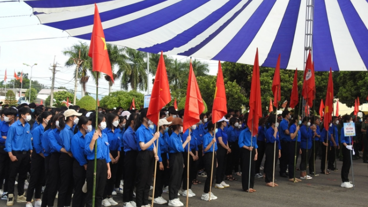 Kon Tum lehanăn Gia Lai trŭn kơ hdră bruă êdam êra ba anăp yan mdei prŏng