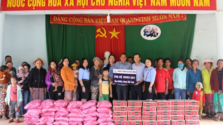 PC Dak Nông mđup brei 450 hnư mnơ̆ng kơ phung hđeh Ƀuôn Bu Rwah