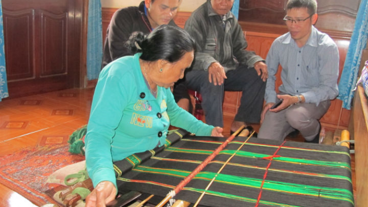 Bŏ hŏng klei khăp ƀuôn sang