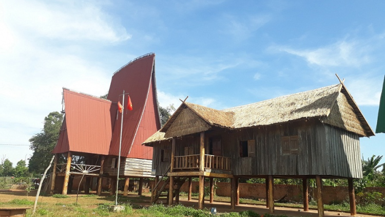 Anom ngă [ong hrom pla kơphê Ia Mơnông djru