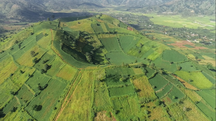 Gia Lai:  Râo pơdưh ]ư\ apui kơ dir Đăng Ya