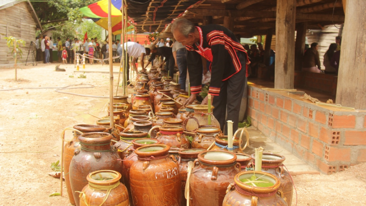Tơlơi ngă yang hơduah ia hơjan gah djuai ania Jarai