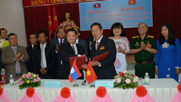 Jơnum k^ pơkôl giăng mah Việt Nam-Lao tơring ]ar Daklak hăng tơring ]ar Sekong