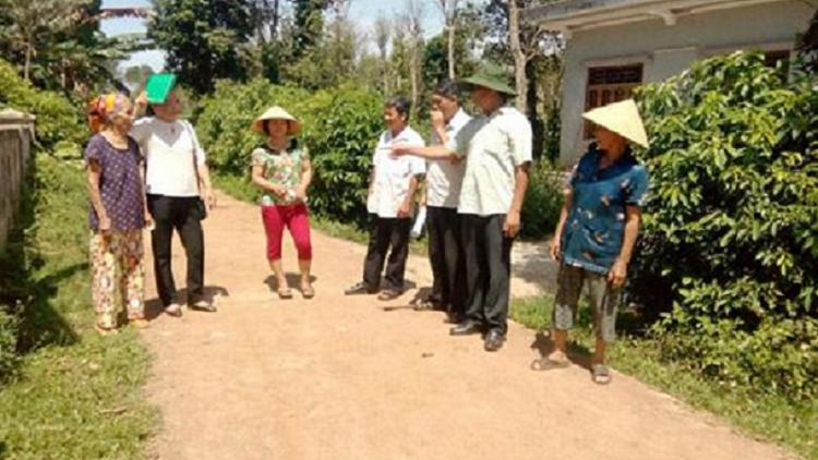 Gru Tơhan hơđăp Daknông pơyơr lo\n đang pioh ngă jơlan nao rai