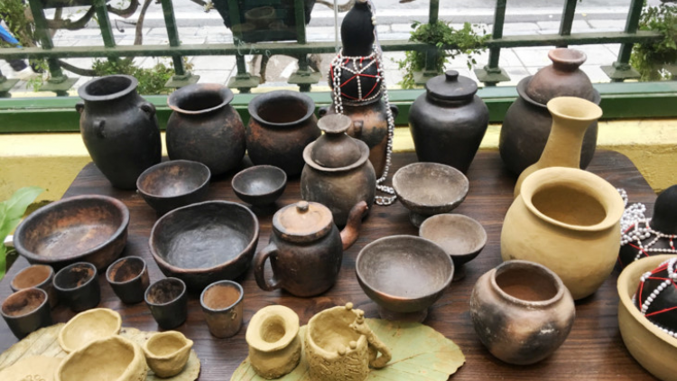 Ano# pha ra hơdră man go\ lo\n mơng djuai ania Bahnar [ơi Kontum