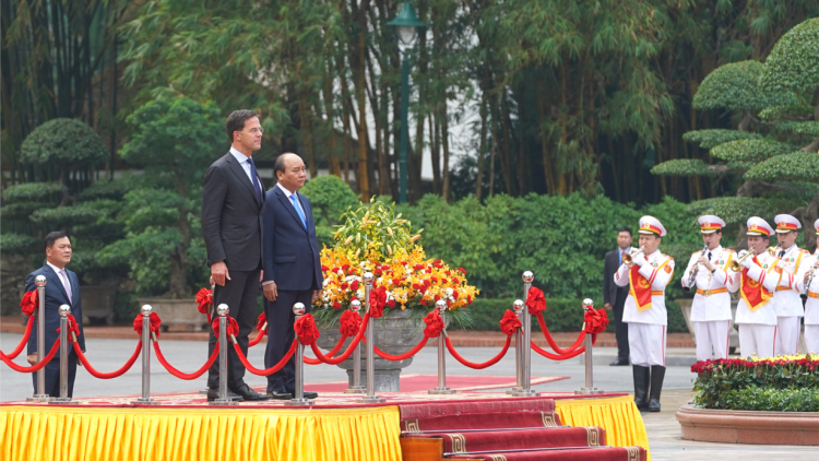 Khoa dêh ]ar ta ơi Nguyễn Xuân Phúc bơkơtuai hăng Khoa dêh ]ar Hà Lan