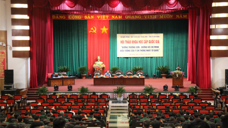 Gru grua ling tơhan pok jơlan Trường Sơn