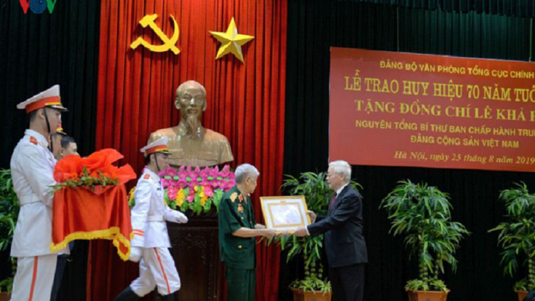 Khoa git gai Ping gah hơđăp ơi Lê Khả Phiêu tu\ mă Miđai 70 thun mut anăn Ping gah