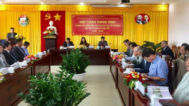 Bơkơtuai 70 thun tơlơi ]ih “Pơtô ba m[s” mơng Khoa mir sir Hồ Chí Minh