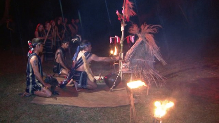 Djă pioh gru grua yôm phara mơng djuai ania [iă kual Dap kơdư