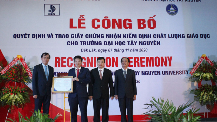 Sang hră Đại học Tây Nguyên lăi pơthâo tu\ yua hiam bruă pơtô hrăm gưl prong