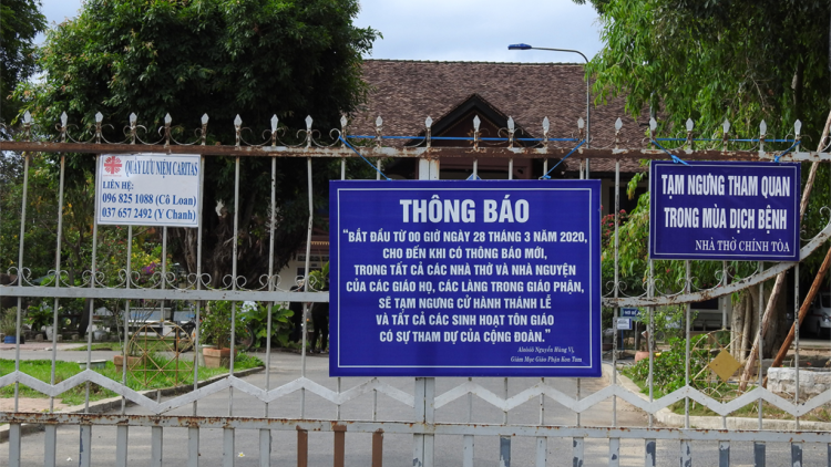 Hơdôm anih anom jơnum khul đăo [ơi Kontum djă pioh bruă ]ơlah đuăi mơnuih mơnam pơgang klin Covid-19