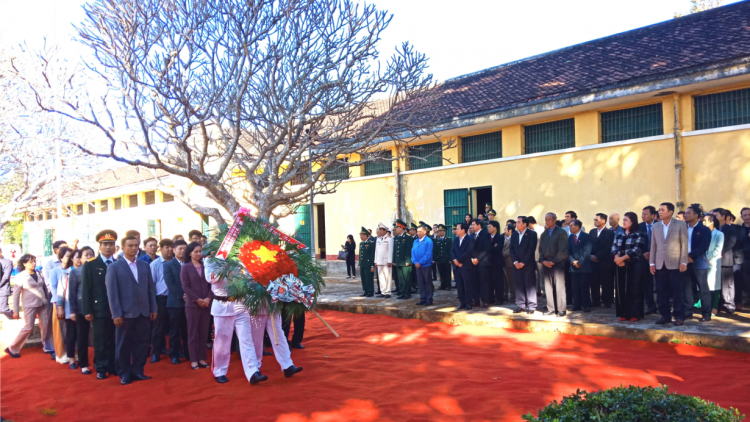 Daklak: pơpu\ kơ tơhan djai [ơi sang mơnă Buôn Ma Thuột