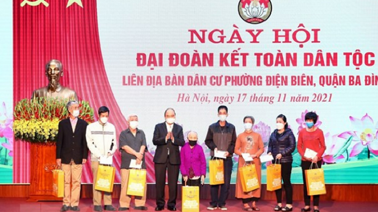 Khua mir sir ơi Nguyễn Xuân Phúc jơnum Hrơi gum pơgôp djop djuai ania ƀơi kuân Ba Đình, Hà Nội