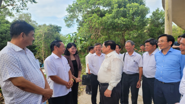 Khua dêh čar ơi Phạm Minh Chính ĕp anih pơgang glai klô pơ kual ia krông Cửu Long