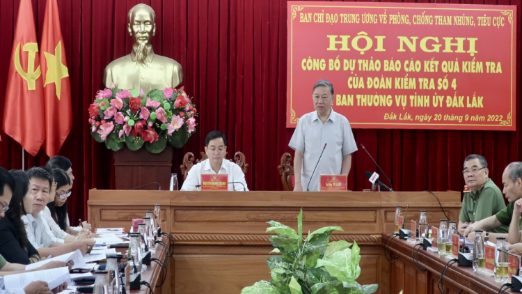 Khua mua git gai mơ̆ng dêh čar pơgăn ƀong kông ngăn soh sat mă bruă ƀơi Dak Lak