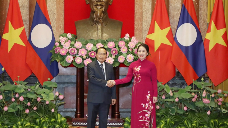 Kơ-iăng Khua mir sir dêh čar yă Võ Thị Ánh Xuân bơkơtuai hăng Kơ-iăng Khua mir sir dêh čar Lao