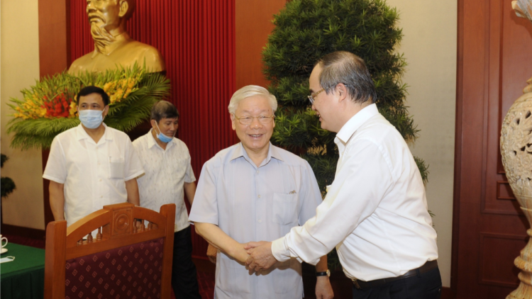 Bộ Chính trị lơh broă mờ Ban thường vụ Thành uỷ [òn dờng Hồ Chí Minh