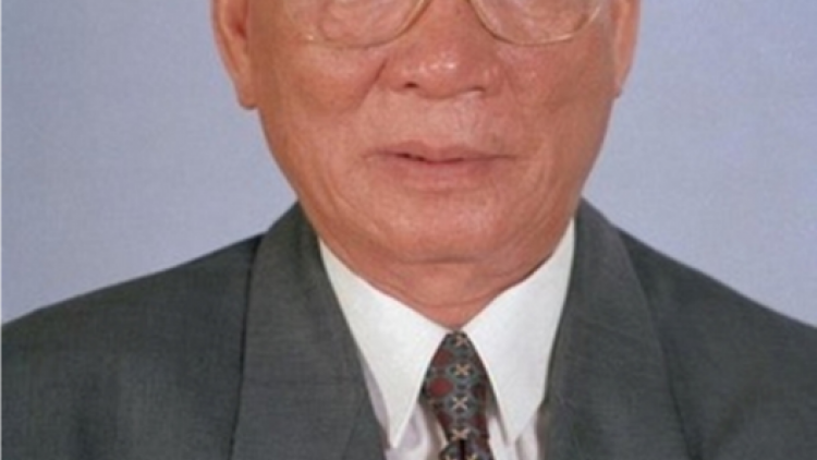 Chủ tịch lơgar lài do ồng Lê Đức Anh sang rài