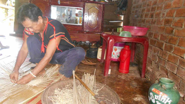 Tà` sơ\-Bơta  chài rgơi niam ngan bơh cau Sêdang