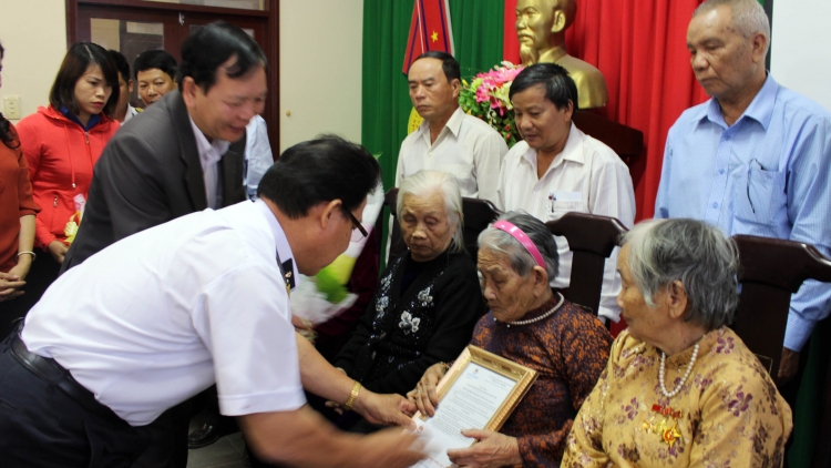 Càr Dak Nông bơyai lơh jào kơrnoăt ròng siam cau mè Việt Nam khin cha jăk chài