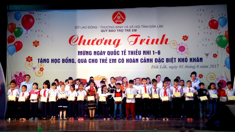 Ngai chờ kơnòm dềt càr Daklak jàu pria\ bơsram mờ pà phan kơnòm dềt rbah kal ke.