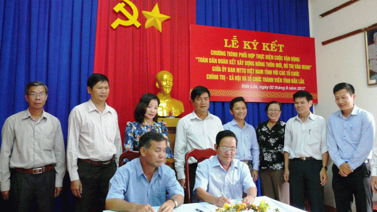 Mặt trận dà lơgar càr Daklak: Ki\ mut lơh dơ\ lam sồr “Gùt làng bol tam klac bal bơt bơtàu [òn lơgar pa, tiah drà gơguh jak”