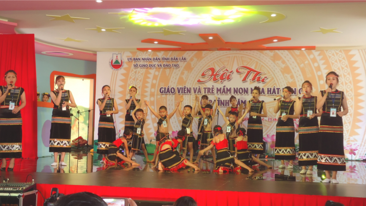 Càr Dak Lak bơyai lơh dơ\ pơlòng cau pơgru mờ kơnòm bơsram mầm non đơs jơnau pơn đik tamya nam 2018
