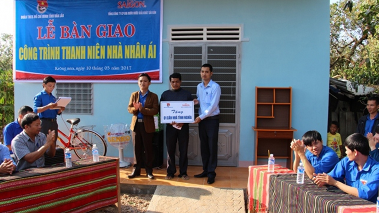Ală broă lơh ơruh pơnu “Hìu kờ` gơboh kòn bơnus” geh kuơ ngan bơh cau kơnòm să càr Dak Lak dê