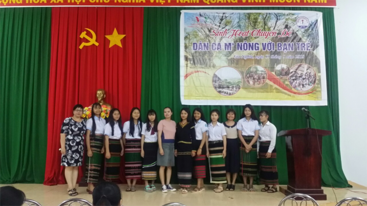 Bơyai lơh pơrjum jăt tơngu me “Jơnau đơs pơn đik kòn cau Mnông mờ ơruh pơnu”