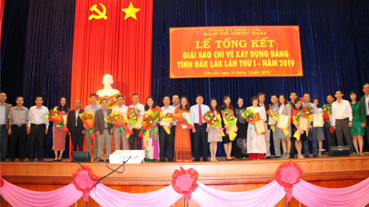 Dak Lak: Jàu khà jờng Sră [a\u bè bơt bơtàu Đảng