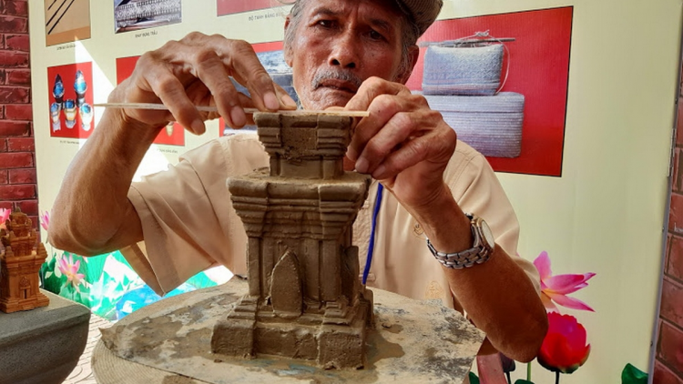 Li la bơta niam chài rơgơi, broă lơh bơh yau kòn cau Prum dê