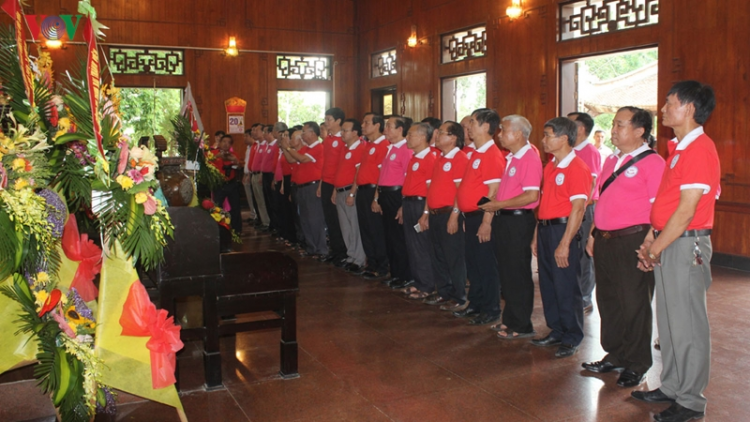 Yu\ rơyùm dơ\ bơyai lơh duh kah dơ\ 50 bơh Chủ tịch Hồ Chí Minh dê