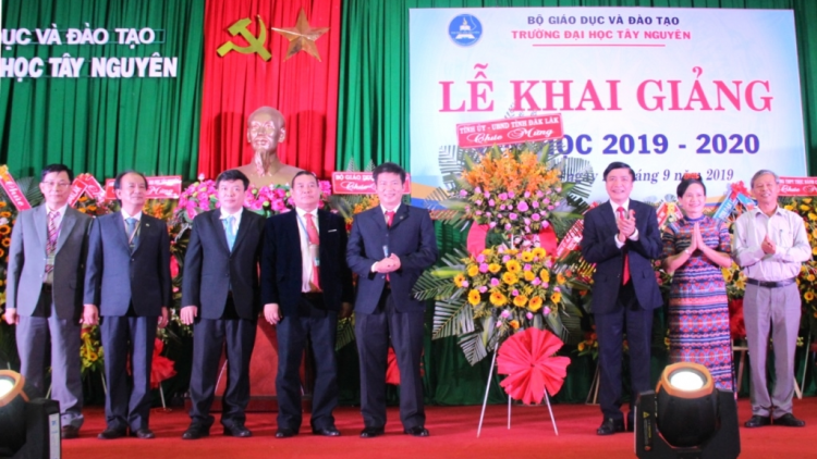 Hìu bơsram Đại học Tây Nguyên sơn đờm mut nam bơsram pa