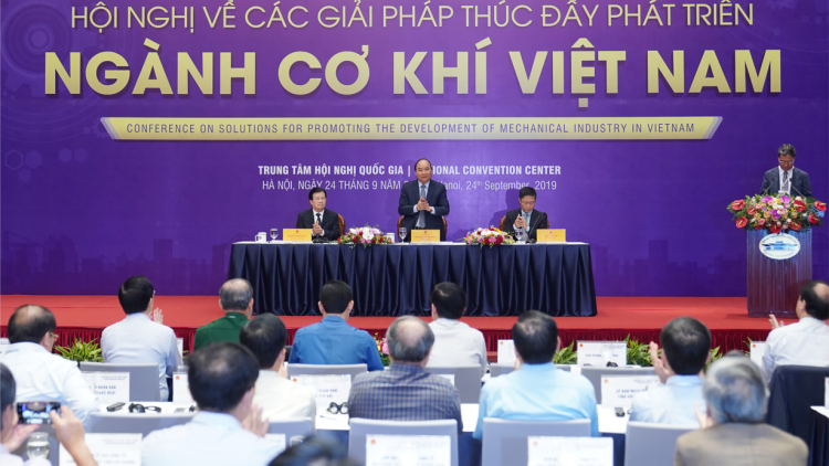 Thủ tướng tus bal Pơrjum chồl pràn bơtàu tơnguh gah cơ khí Việt Nam