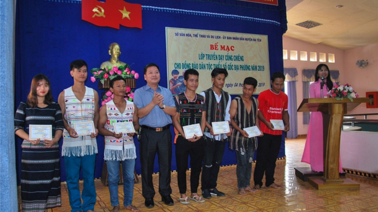 Càr Lâm Đồng bơto dròng cing tàm thị trấn Dà Teh