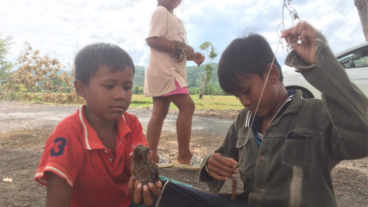 Kal ke broă kờ` geh [làng nhơl kàl rơlô bơkang ai kơnòm dềt tiah ngài tàm càr Dak Lak in