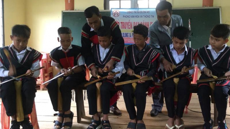 Thị xã Buôn Hồ, càr Dak Lak bơyai lơh pờ ơdu\ bơto dròng cing