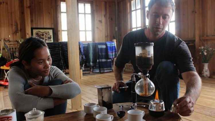 “K’ho Coffee” – Jơnau kờ` gơ boh ùr klau tàm hơđơm jơng bơnơm Lang Biang