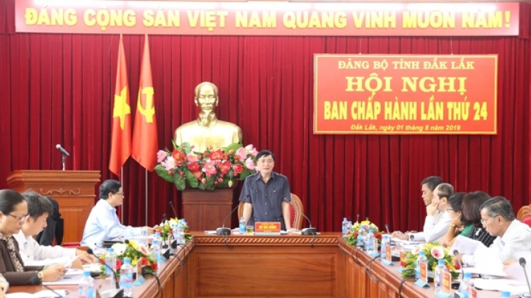 Pơrjum Ban chấp hàng Đảng bộ càr Dăk Lăk dơ\ 24