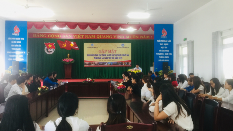 Dak Lak: Tìp mat cau bơsram dờng kòn cau ponrơ